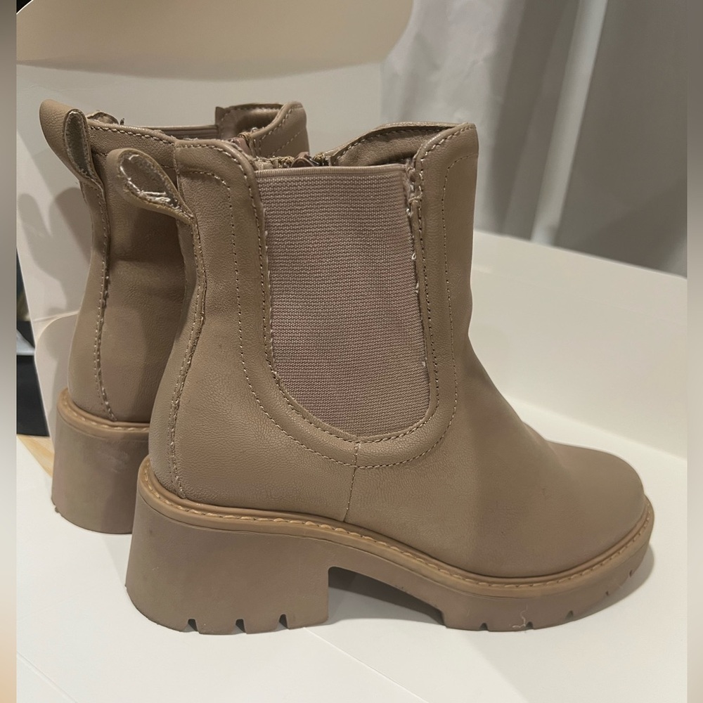 Mia Shoes Beige Ankle Boots - Picture 4 of 11